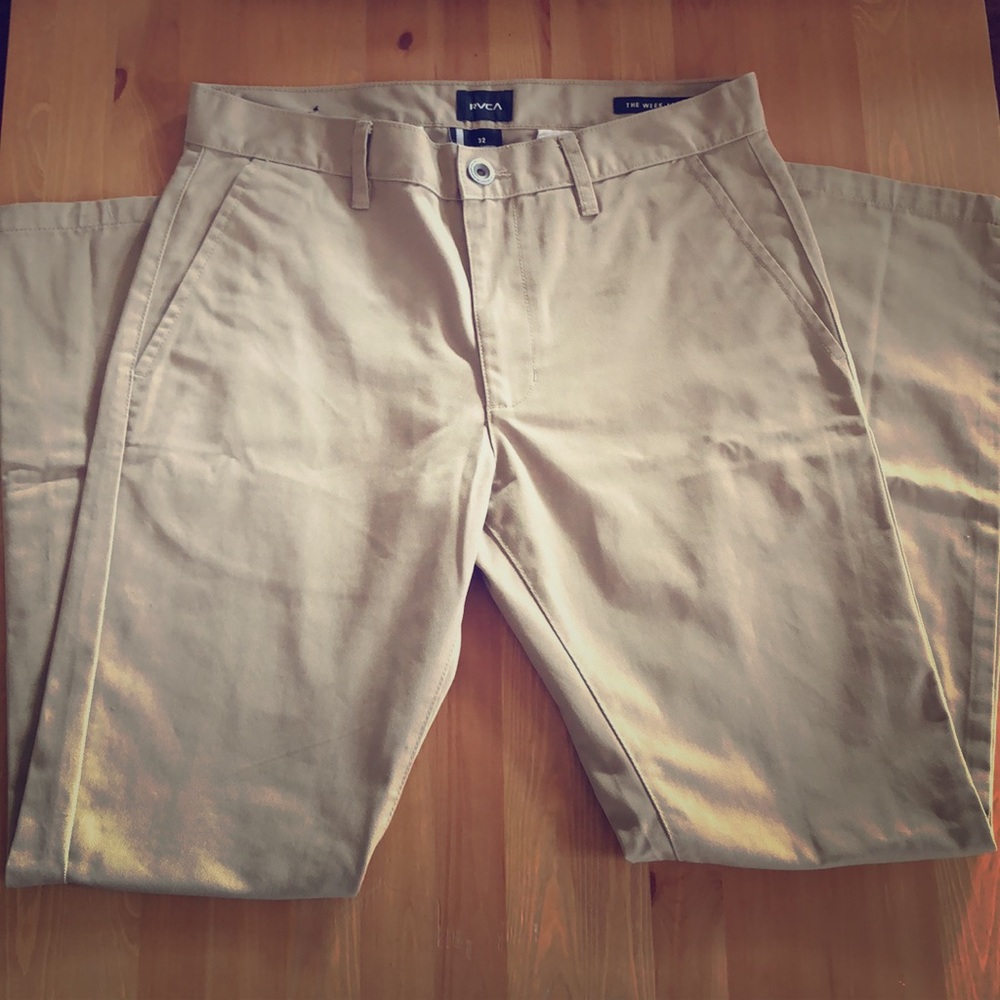RVCA Weekend Chino pants. Size 32. Slim-straight